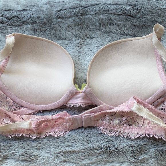 NWOT Victoria’s Secret Bra - Picture 6 of 9
